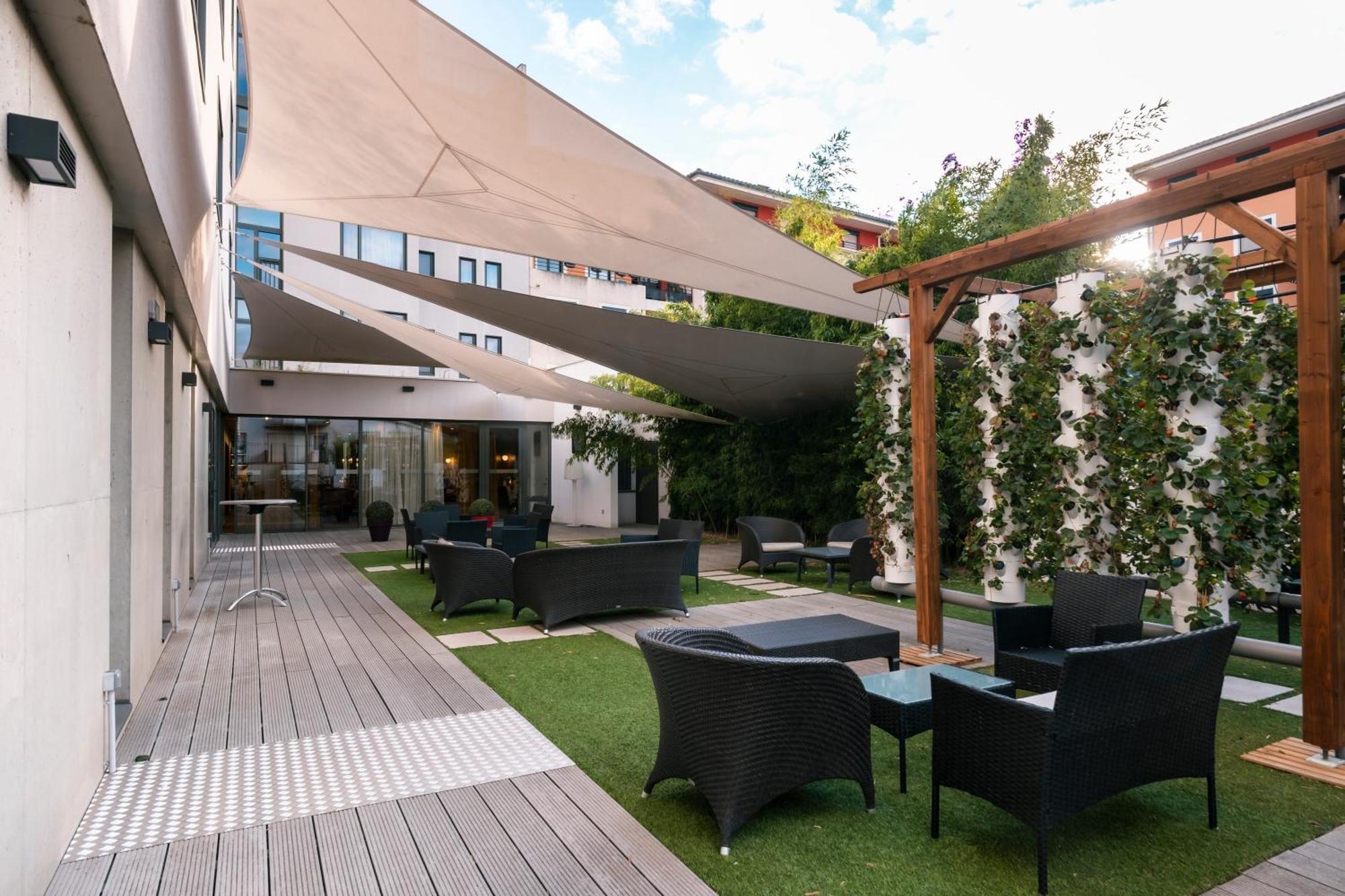 Mercure Villefranche-Sur-Saone Exterior photo